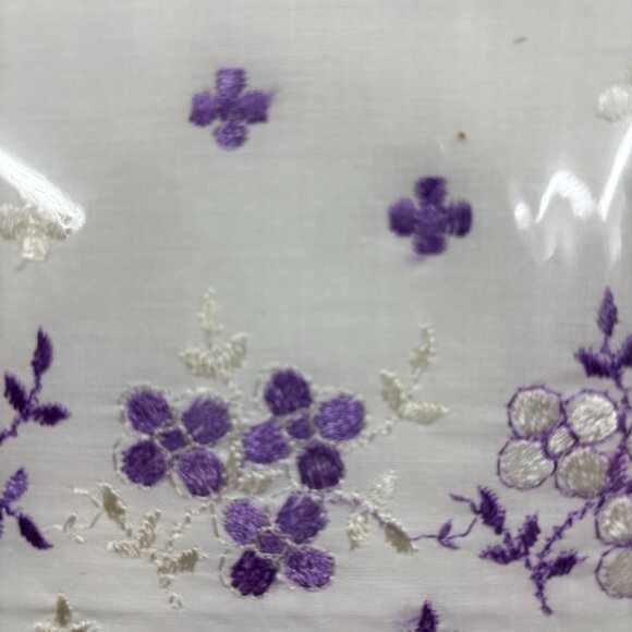 Vintage Lady Christina Embroidered Percale Pillow Cases Set of 2 Scalloped Edge - Picture 8 of 8